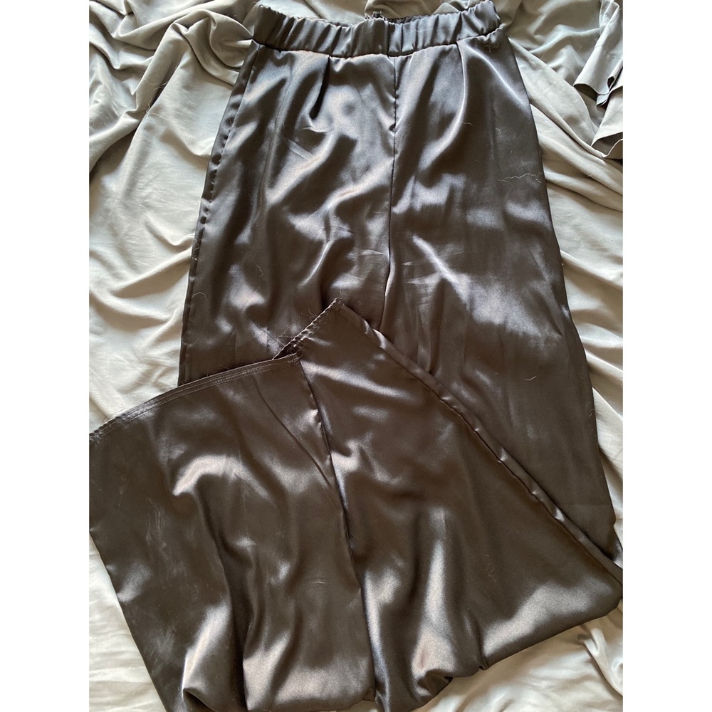 Pretty little thing Satin pants